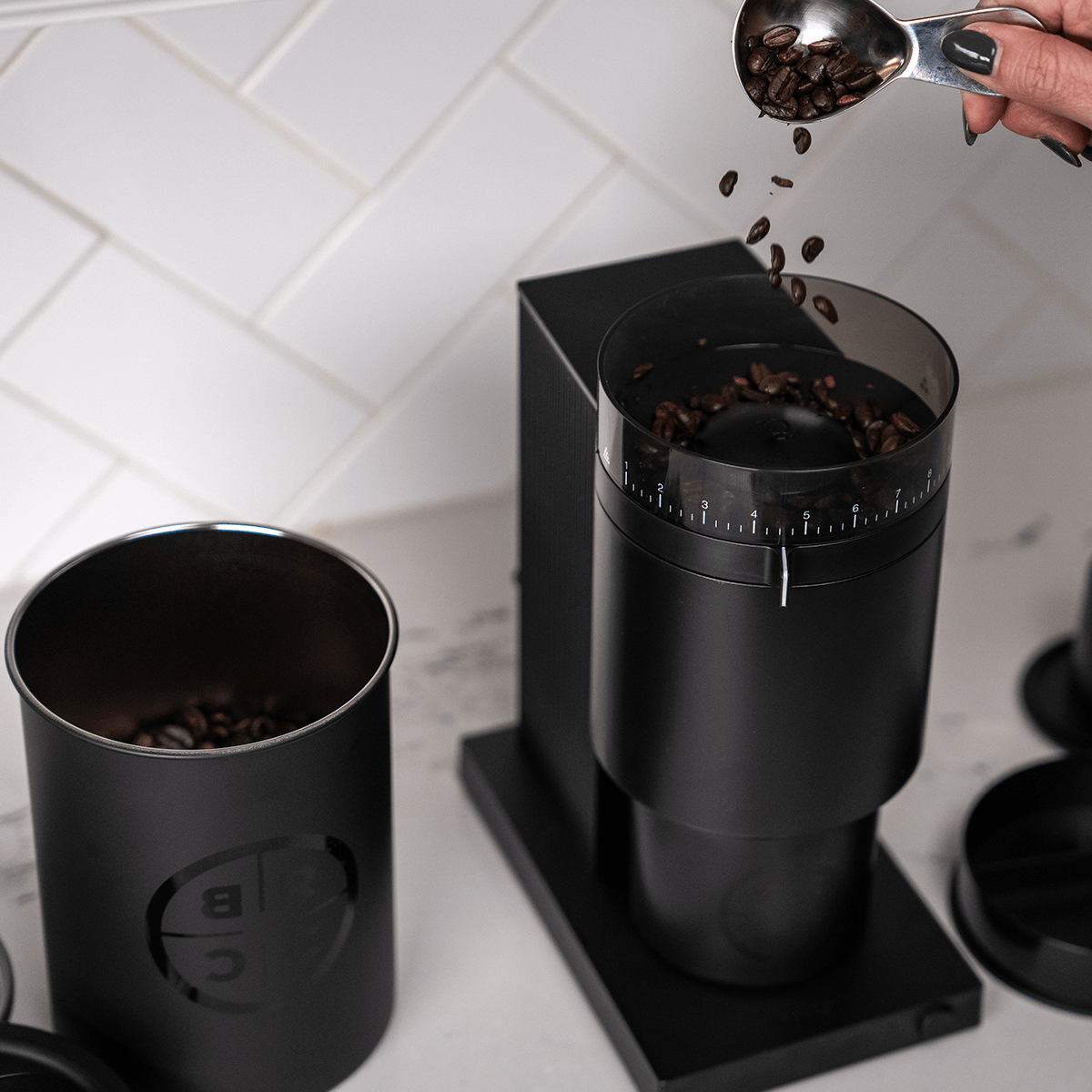 Reticle Kilo Airscape¨ Coffee Canister